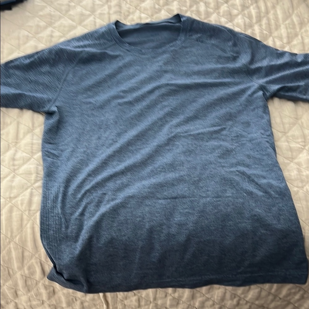 Men’s M Lululemon Metal Vent Tech Shirt
